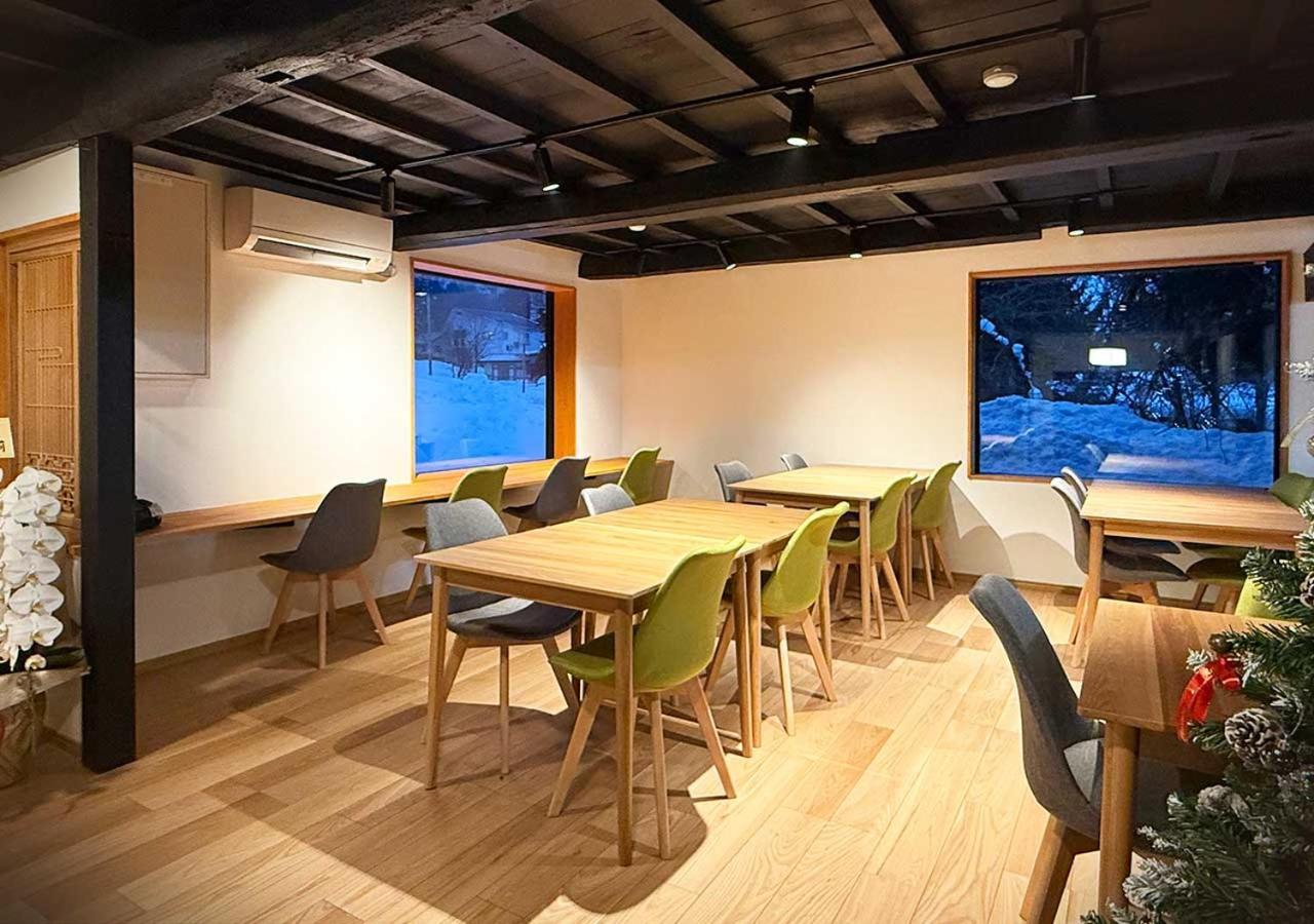 白馬の黒馬　Darkhorse @Hakuba Hotel Exterior photo
